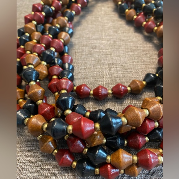 Elegant Paisley Scarf with Beaded Necklace - Picture 5 of 10